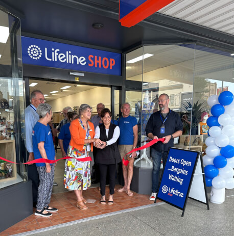 Lifeline Mid Coast Crisis Support. Suicide Prevention